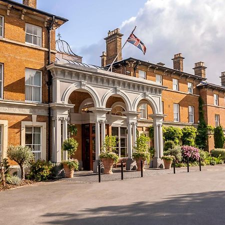 Oatlands Park Hotel Weybridge Exteriör bild