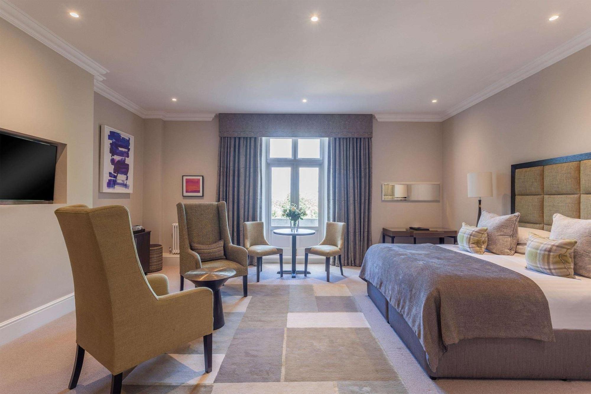 Oatlands Park Hotel Weybridge Exteriör bild
